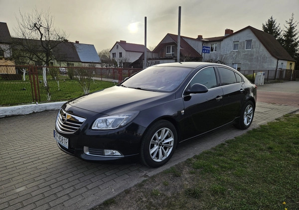 Opel Insignia cena 27900 przebieg: 225942, rok produkcji 2011 z Piła małe 596